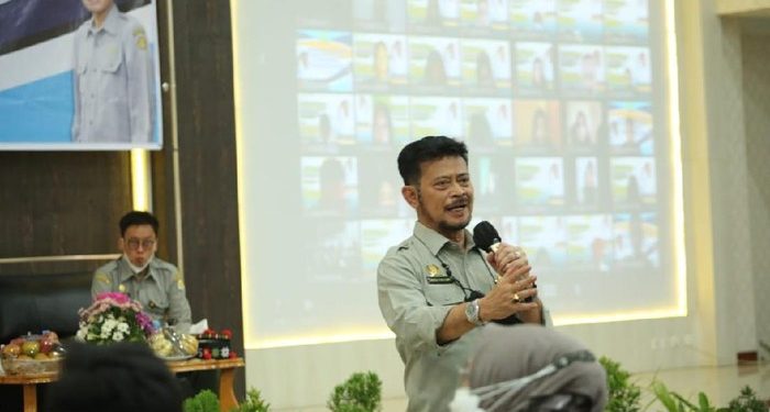 Mentan Dorong Mahasiswa Jadi Pionir Pertanian Modern