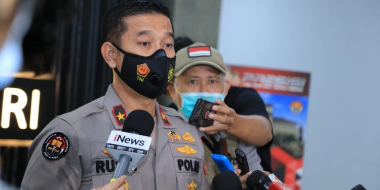 Polri Pastikan Tidak Ada Anggota Terluka Saat Zakiah Aini Serang Mabes Polri