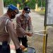 Personil Polsek Patangkep Tutui Disiplin Prokes Dengan Cuci Tangan