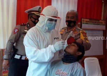 Tes Acak di Pos Penyekatan, Sehari Ditemukan 72 Orang Reaktif Covid-19