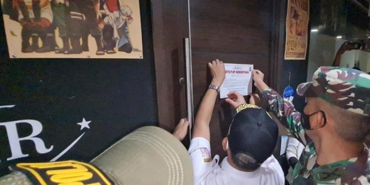Dramatis! TNI-Polri Gerebek Bar di Cilandak karena Langgar Prokes