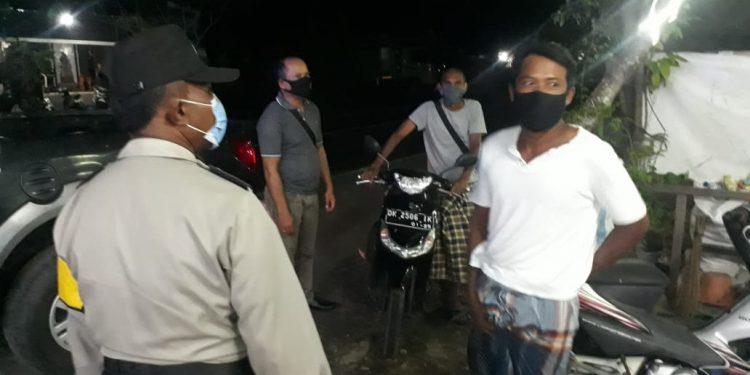 Polsek Selemadeg Barat Operasi Yustisi Pendisplinan Masyarakat Malam Minggu (27/6/2021)