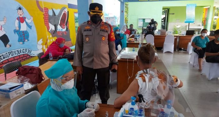 215 Warga Tervaksinasi di Gerai Vaksin Presisi Polsek Tambora