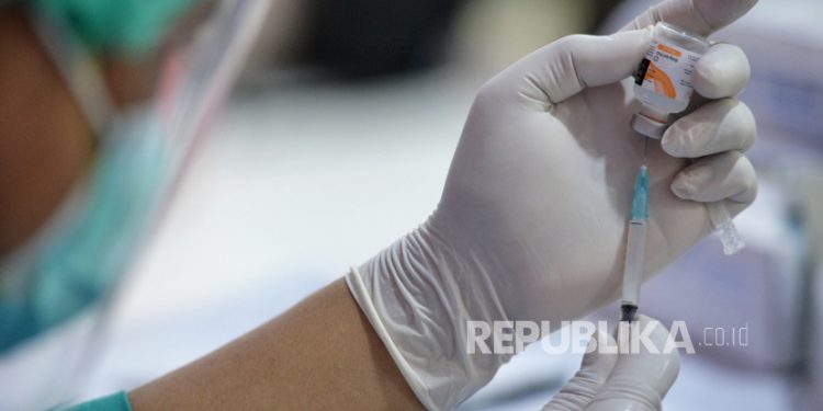 Gandeng Mahasiswa, Polri Gelar Vaksinasi Massal Covid-19