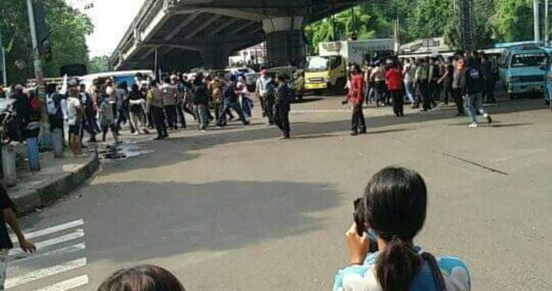 Polisi Buru Penyebar Hoax Demo Tolak PPKM ‘Jokowi End Game’