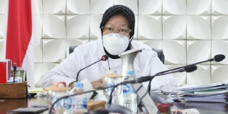 Risma Tugaskan TNI-Polri Salurkan Bansos Beras 10 Kilogram