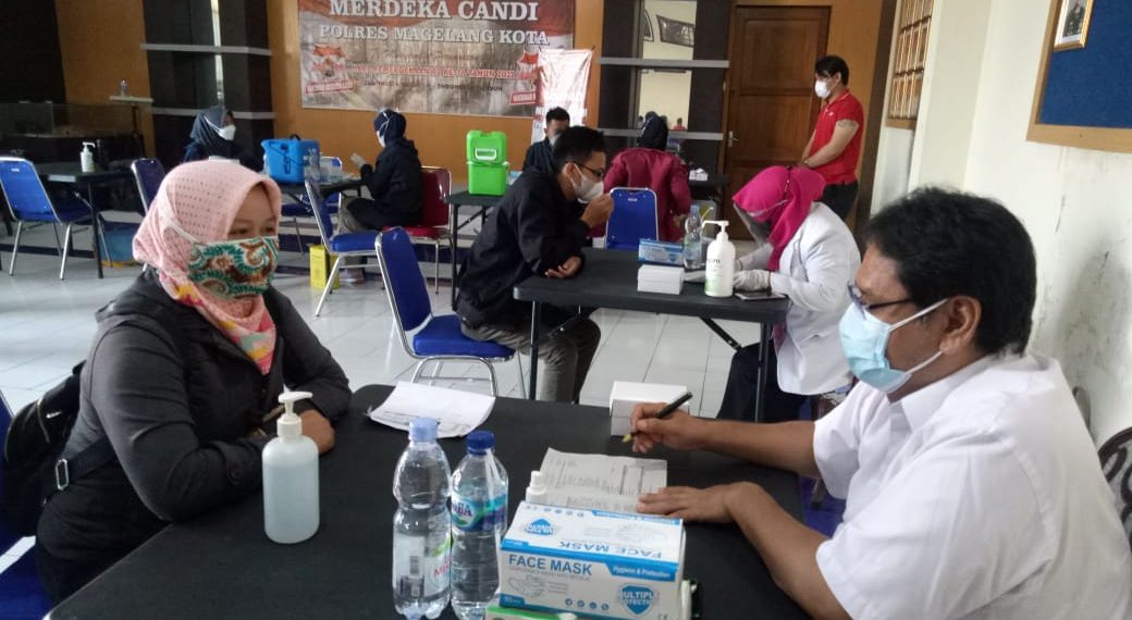 Gerai Vaksinasi Polres Magelang Kota Layani 682 Warga