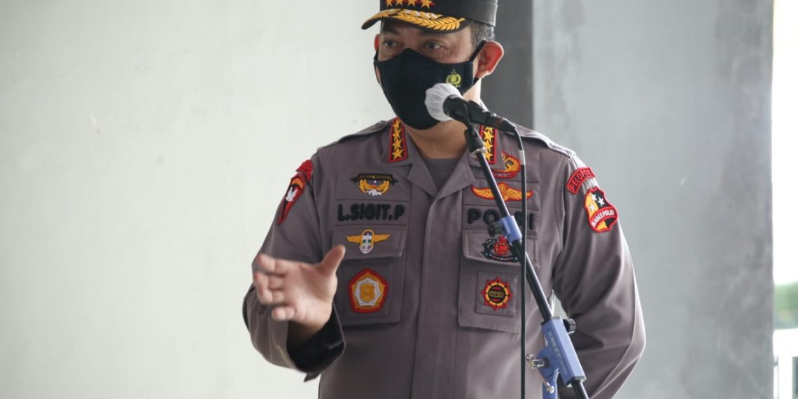 Tinjau Vaksinasi di Yogyakarta, Kapolri Imbau Sektor Ekonomi Terapkan Prokes Ketat