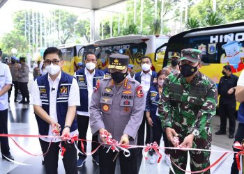 TNI-Polri dan Kadin Luncurkan 34 Bus Vaksinasi Keliling, Sasar Warga Tak Terjangkau
