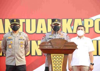 Kapolri Luncurkan Program Iso Tank Polri Untuk Indonesia dan Berikan 10 Tanki