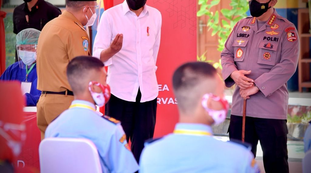 Presiden Joko Widodo Tinjau Vaksinasi di Kabupaten Ponorogo