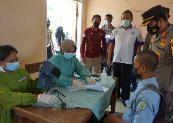 Sehari, Polresta Mojokerto Berkolaborasi Bersama Dinkes Vaksinasi 1000 Pelajar