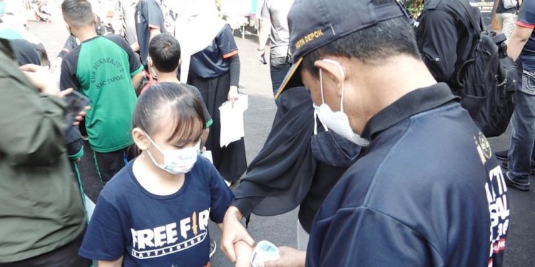 11 Tahun Mengabdi, Alumni Akpol 2010 Gelar Vaksinasi untuk Anak 6-11 Tahun dan Bagikan 1.000 Paket Bansos