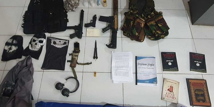 Densus 88 Tangkap 3 Terduga Teroris di Kalteng, Satu Ditangkap dalam Hotel