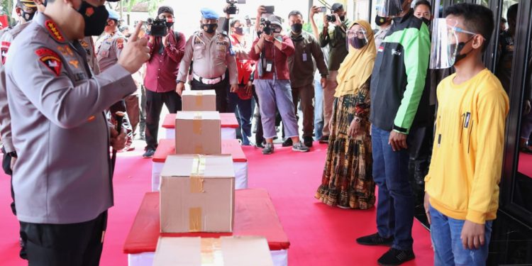 Waspadai Varian Omicron, Kapolri Minta Vaksinasi Dipercepat dan Prokes Dipatuhi