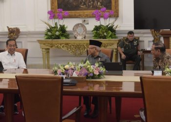 Presiden RI Joko Widodo Memimpin Rapat Terbatas Pangan