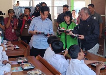 Gibran uji coba makan siang gratis di Bogor