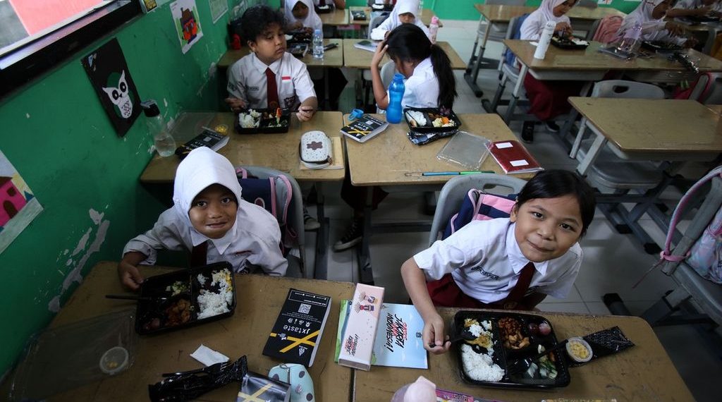 uji coba makan gratis