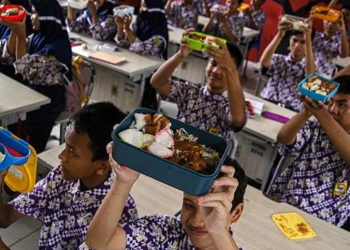 uji coba makan gratis