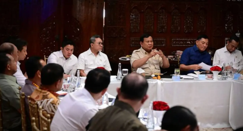 Prabowo Minta Dapur MBG Pakai Alat Tes dan Sterilisasi Modern