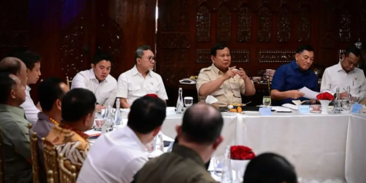 Prabowo Minta Dapur MBG Pakai Alat Tes dan Sterilisasi Modern