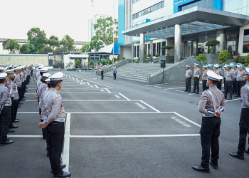 aktivitas massa menjelang peringatan Hari Buruh Internasional May Day 1 Mei