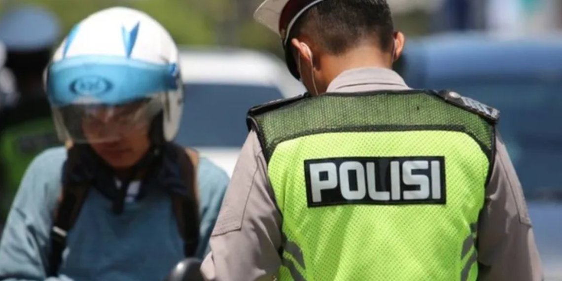 transformasi pelayanan polisi lalu lintas menuju budaya sadar keselamatan
