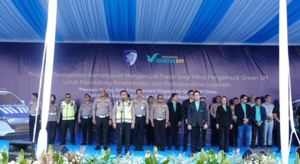 pelatihan peningkatan kemampuan pengemudi taksi di Indonesia