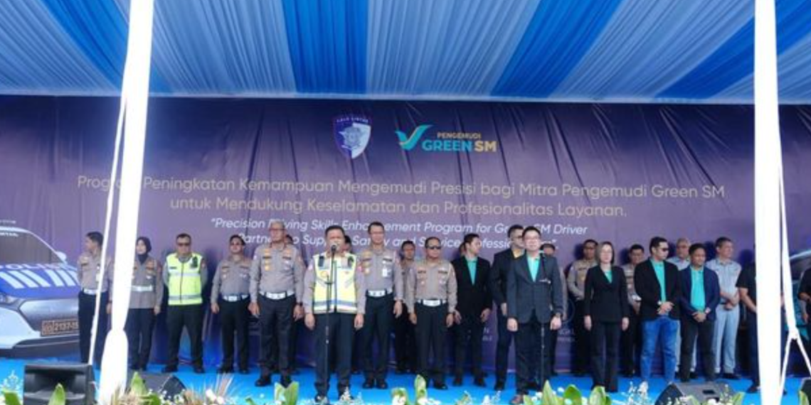 pelatihan peningkatan kemampuan pengemudi taksi di Indonesia