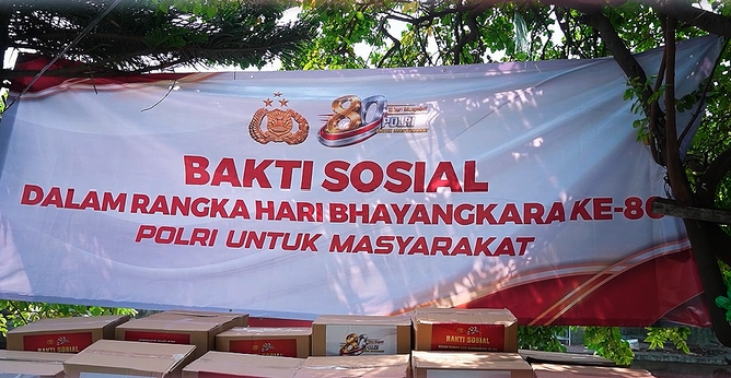 bantuan sosial Polri Hari Bhayangkara ke-80 Kampung Tongkol Jakarta Utara