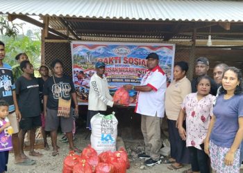 BMP RI DPC Mimika Salurkan 50 Paket Sembako kepada Masyarakat di Distrik Iwaka Kabupaten Mimika