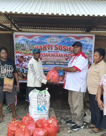 BMP RI DPC Mimika Salurkan 50 Paket Sembako kepada Masyarakat di Distrik Iwaka Kabupaten Mimika